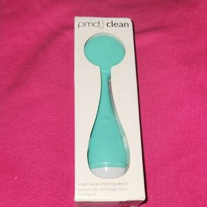 PMD Aqua Silicone Facial Cleansing Brush